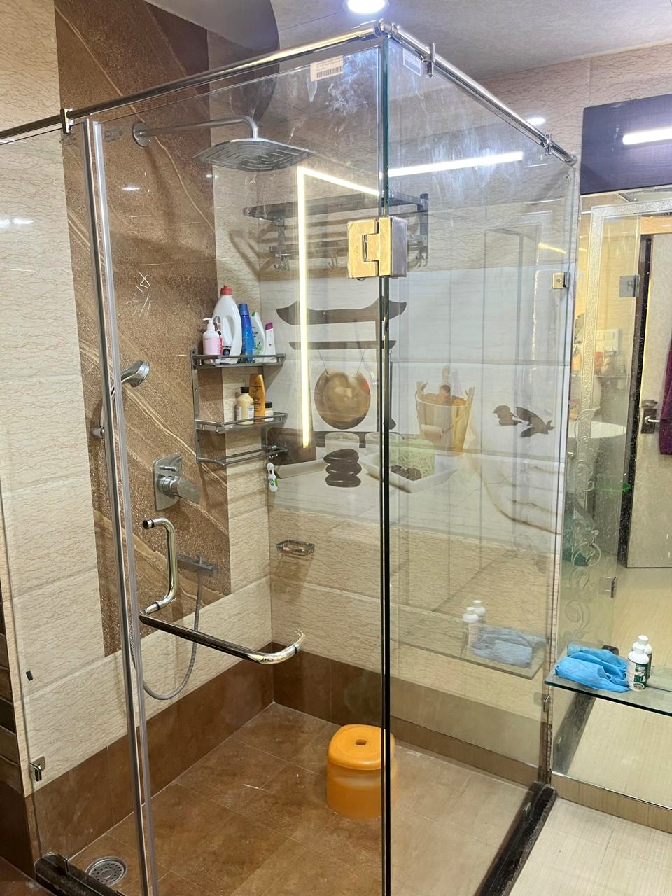 Shower cubicle